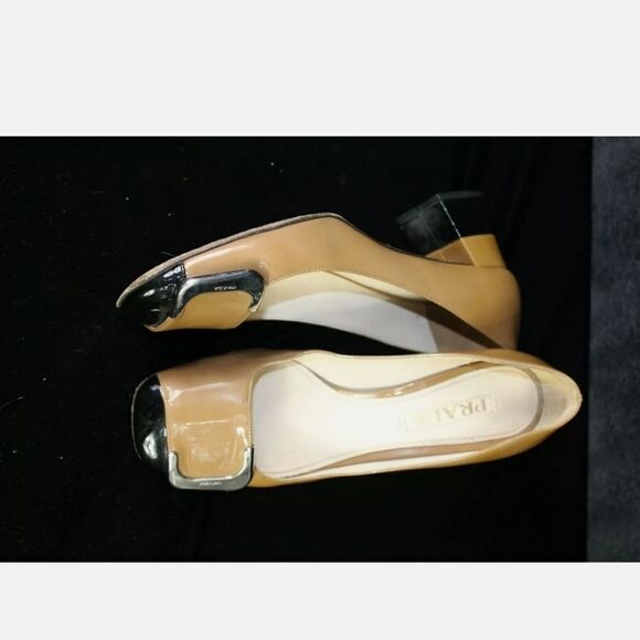 PRADA Patent Leather Brown two toned Buckle Vamp Square Toe Pump Heels 36.5 6.5. - Picture 1 of 8